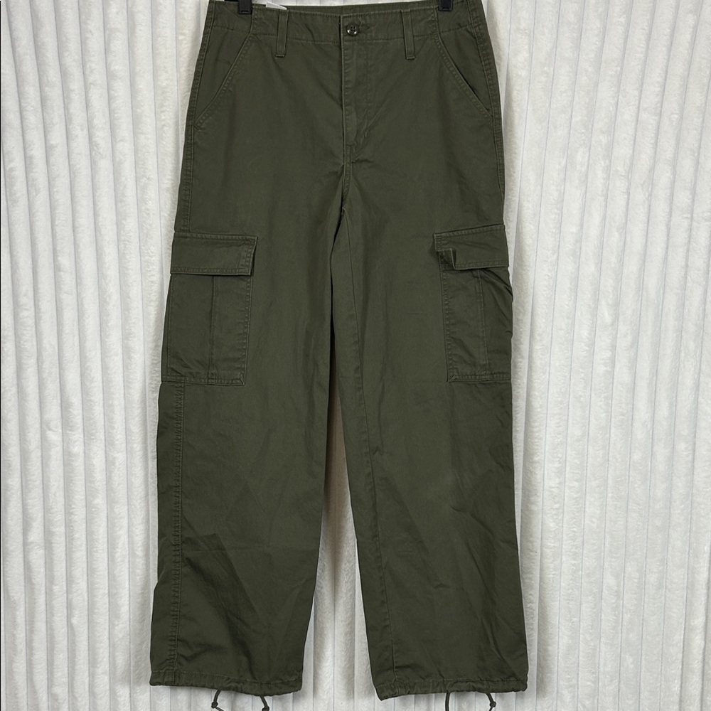 Levi’s '94 Baggy Cargo Olive Green Mid Rise Relaxed Fit pants sz 29